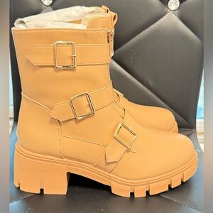 Tinstree Women's Boots. size 9. New.  Fast 🚚📦 $180-200 retail